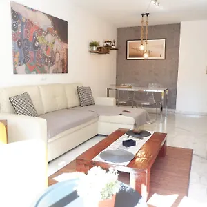 apartamento-squintin.hotelsinnerja.org/